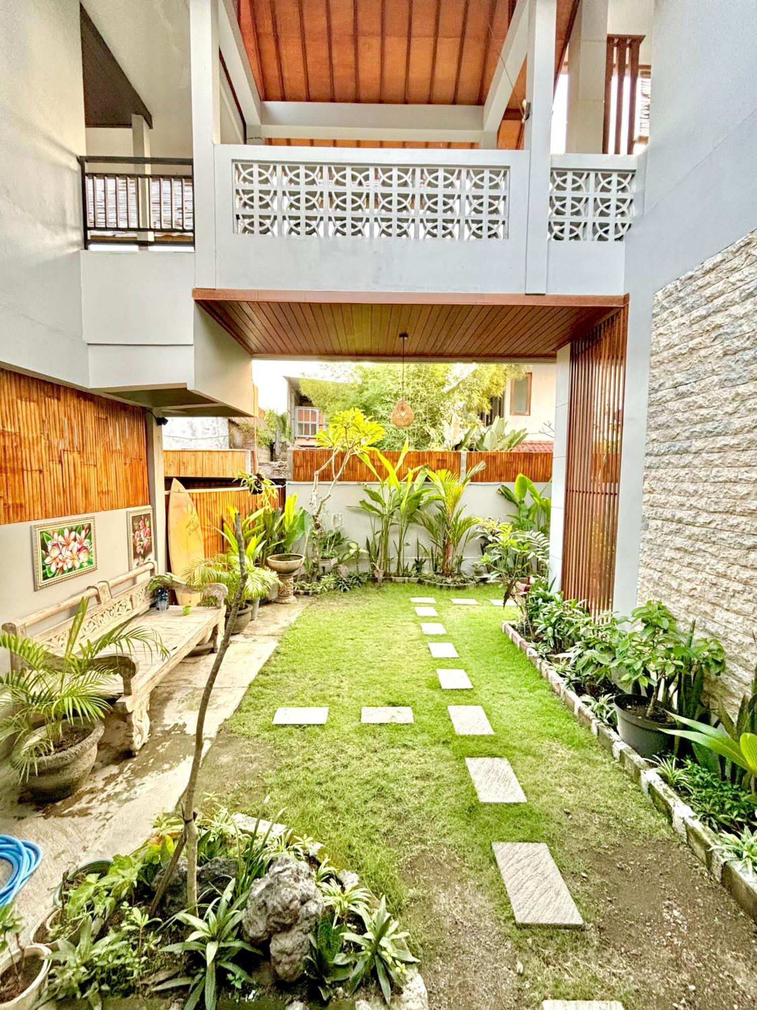 The Lima Home Stay In Canggu Eksteriør bilde