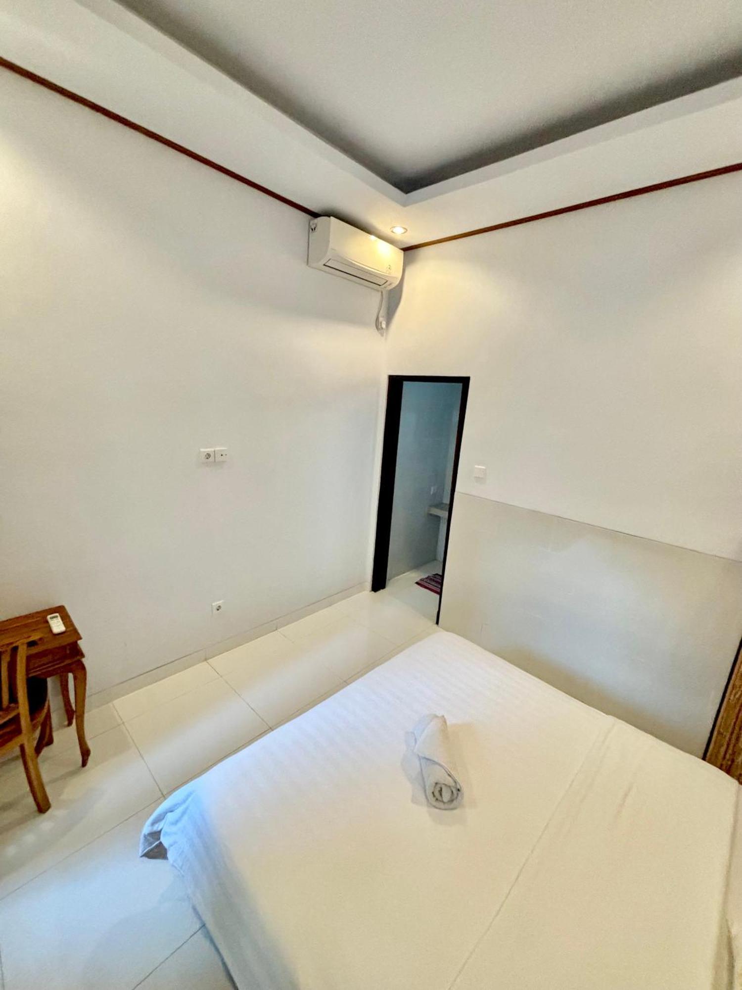 The Lima Home Stay In Canggu Eksteriør bilde